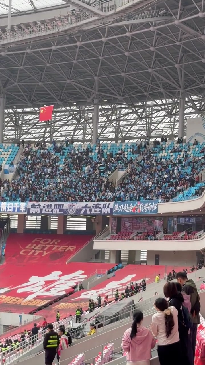 媒体人晒蓉城vs英博视频:凤凰山的这个下午会被写入2026中超历史 媒体人晒蓉城vs英博视频:凤凰山的这个下午会被写入2026中超历史